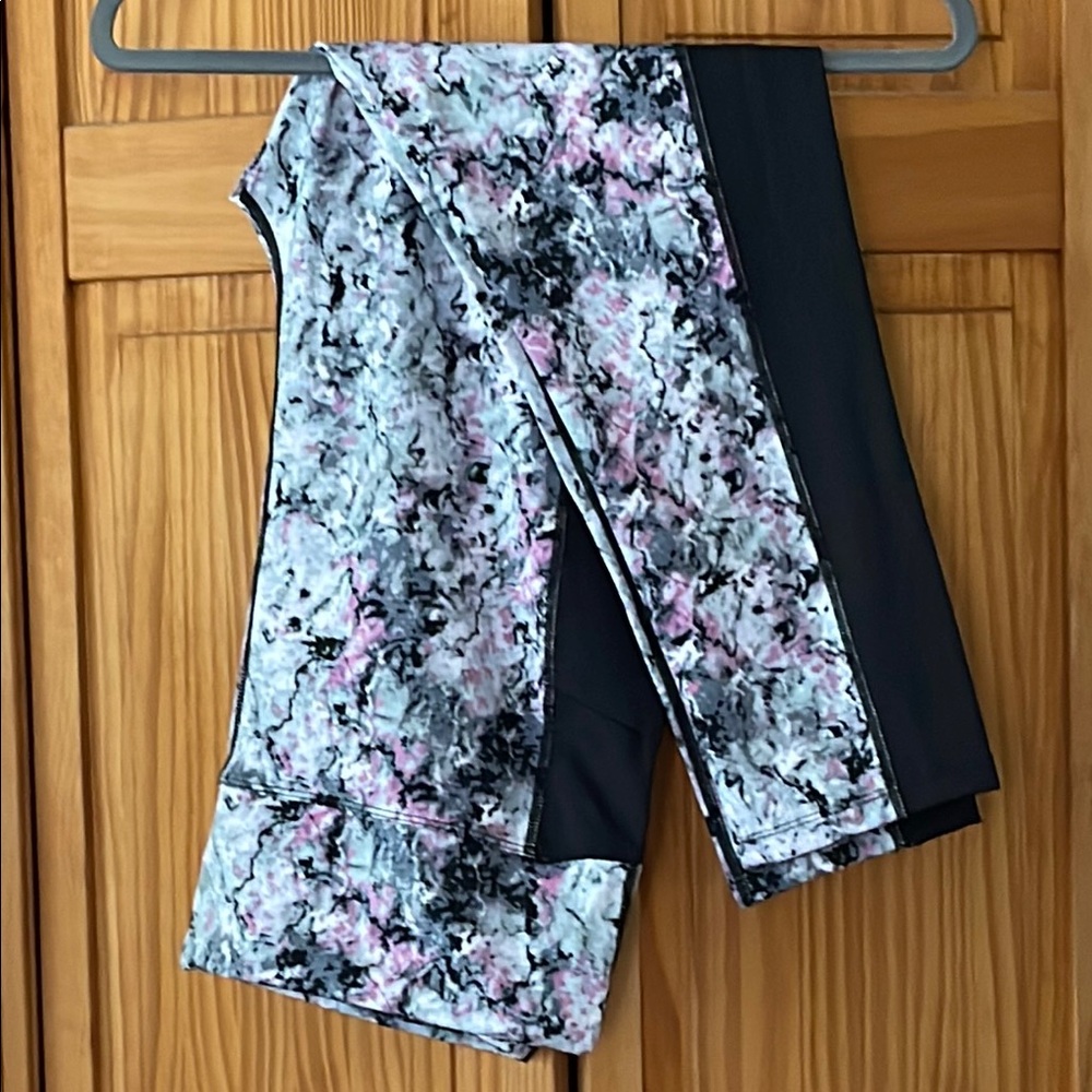 NWOT Brave ankle length workout pants